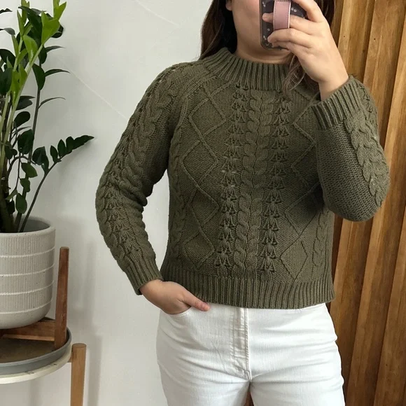 J crew Mockneck Cable-Knit Sweater.‎ Size S - Picture 9 of 9